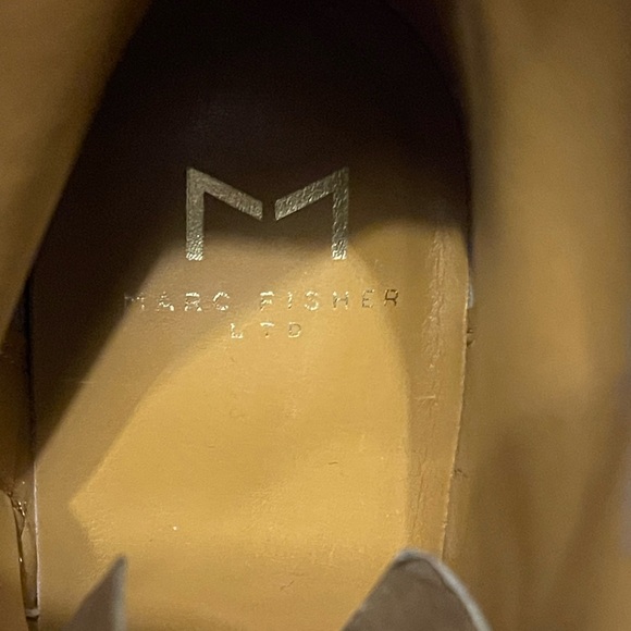 Women’s Marc Fisher LTD Floria Ankle Boot - Picture 5 of 7